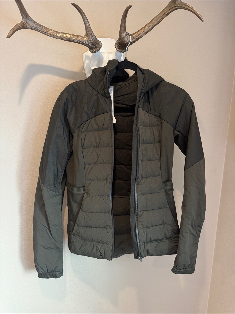 lululemon athletica Quilted Hooded Puffer Jacket in Olive